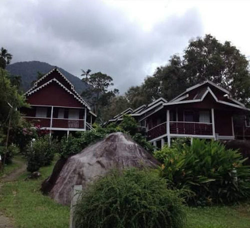Marina Bay Resort & Restaurant Kampung Genting Buitenkant foto